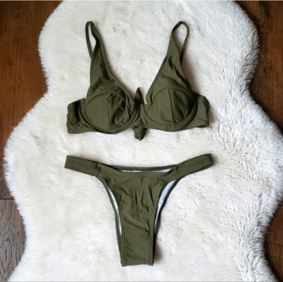 New Underwire Top with High Cut Leg Bikini Set Swimsuit Size XL - Picture 4 of 7